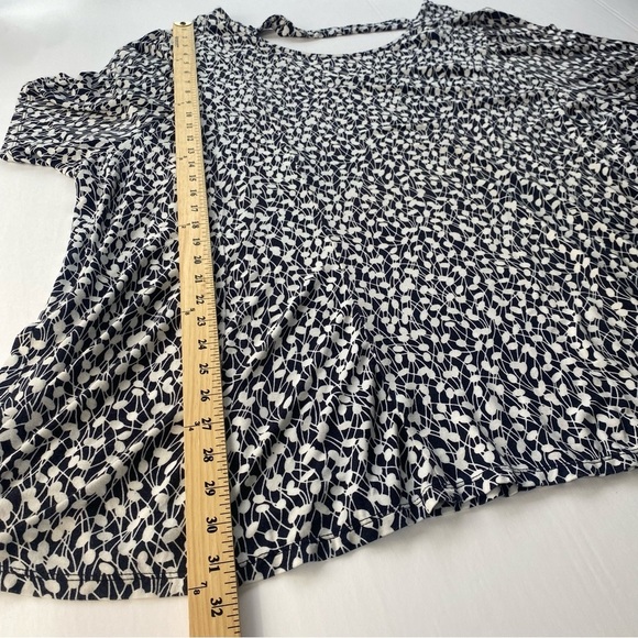 LANE BRYANT Black White Ditsy Floral Top Back Keyhole PLus Size 34/36 rayon Used - Picture 9 of 14